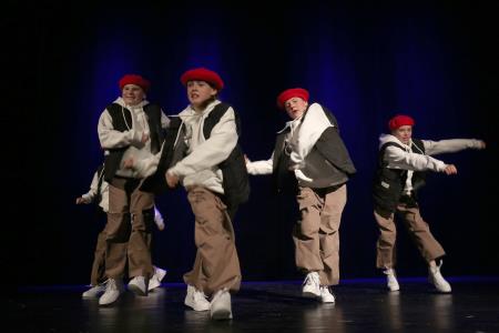 PLESNA REVIJA 14 FOTO LJUBO VUKELIČ